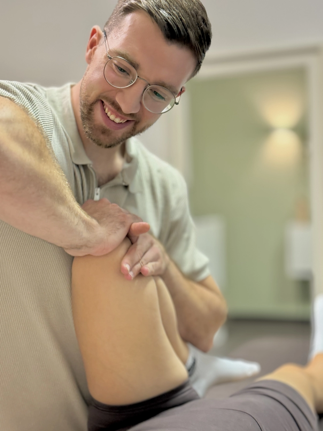 React Heinsberg, Physiotherapie Heinsberg, Physiotherapeut Heinsberg, Osteopathie Heinsberg, Chinesische Physiotherapeutin, Re.act